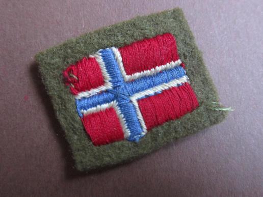 A nice little Norwegian national flag as intended to wear by Norwegian volunteers on there upper arm of there battle-dress blouse 