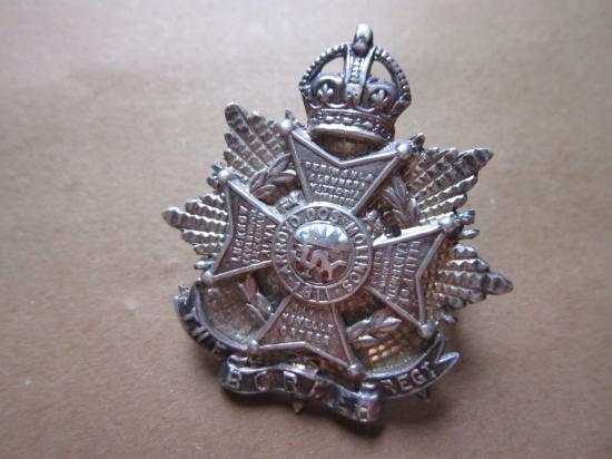 A nice Officers 'silver' Border Regiment cap badge