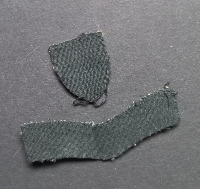 A nice - fully matching - set of printed shoulder badges to the 52nd (Lowland) Infantry Division