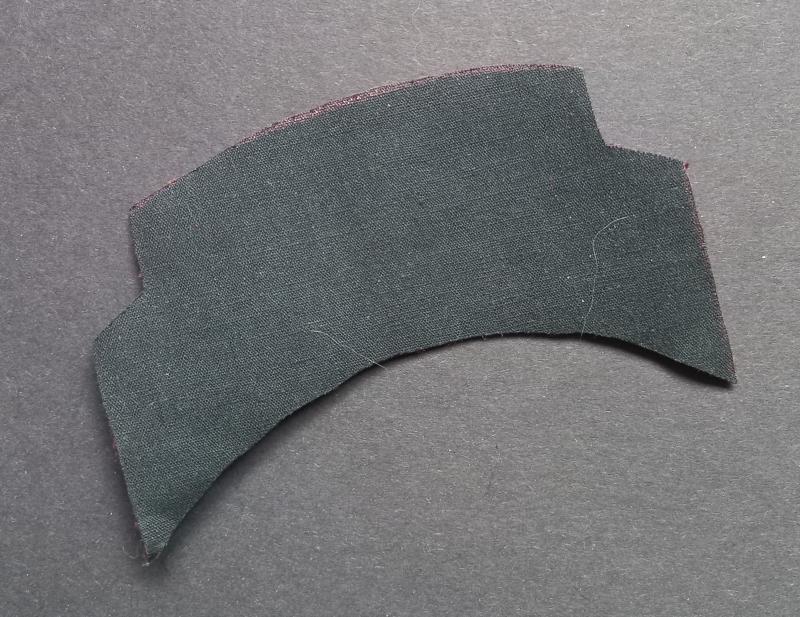 A very attractive and sought after (British made Calico Printers) Canadian Le Regiment de la Chaudiere printed shoulder title